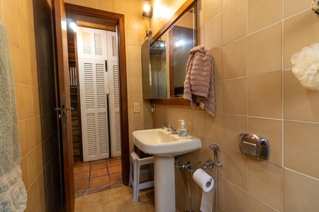 Casa à venda com 209m², 4 quartos e 2 vagasBanheiro 1
