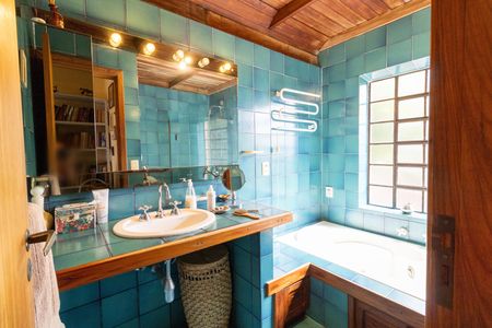 Casa à venda com 209m², 4 quartos e 2 vagasBanheiro 2