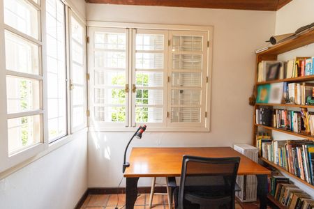 Casa à venda com 209m², 4 quartos e 2 vagasQuarto 1
