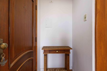 Apartamento para alugar com 81m², 2 quartos e sem vagaCorredor