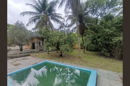 Casa para alugar com 600m², 2 quartos e 3 vagasQuintal