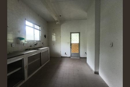 Casa para alugar com 600m², 2 quartos e 3 vagasCozinha