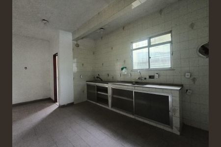 Casa para alugar com 600m², 2 quartos e 3 vagasCozinha