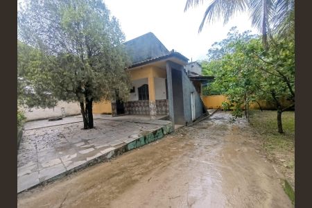 Casa para alugar com 600m², 2 quartos e 3 vagasQuintal