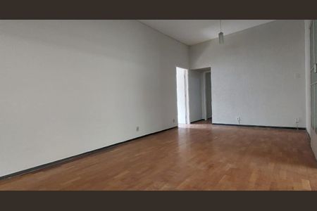 Casa para alugar com 200m², 5 quartos e 1 vaga