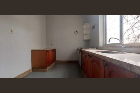 Casa para alugar com 200m², 5 quartos e 1 vaga