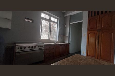 Casa para alugar com 200m², 5 quartos e 1 vaga