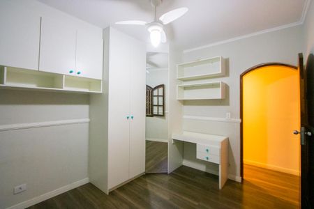 Casa à venda com 177m², 3 quartos e 2 vagasQuarto 2