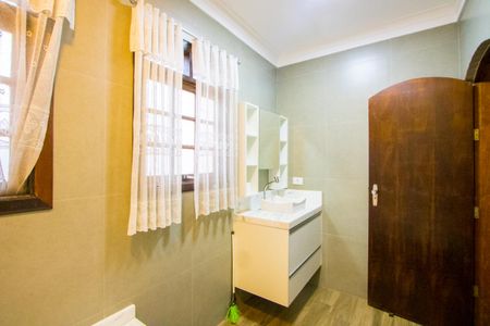 Casa à venda com 177m², 3 quartos e 2 vagasBanheiro do quarto 1