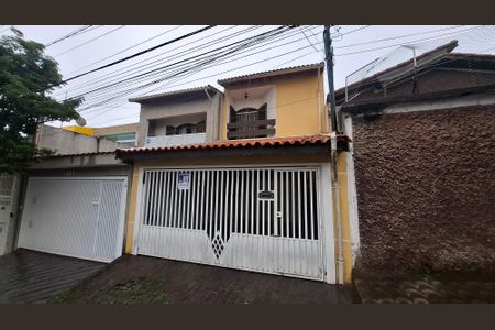 Casa à venda com 177m², 3 quartos e 2 vagasFachada