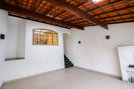 Casa à venda com 177m², 3 quartos e 2 vagasGaragem