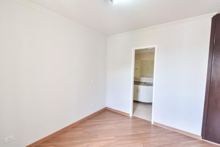 Apartamento à venda com 82m², 3 quartos e 2 vagas Apartamento à venda com 82m², 3 quartos e 2 vagasSuíte