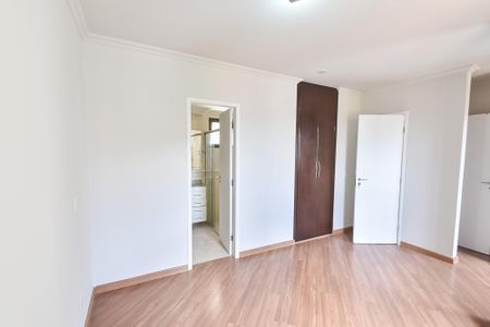 Apartamento à venda com 82m², 3 quartos e 2 vagas Apartamento à venda com 82m², 3 quartos e 2 vagasSuíte
