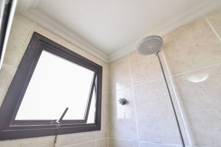 Apartamento à venda com 82m², 3 quartos e 2 vagas Apartamento à venda com 82m², 3 quartos e 2 vagasBanheiro da suíte