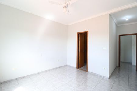Quarto Suíte de apartamento para alugar com 1 quarto, 62m² em Daniel Fonseca, Uberlândia