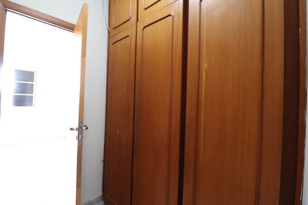 Closet de apartamento para alugar com 1 quarto, 62m² em Daniel Fonseca, Uberlândia
