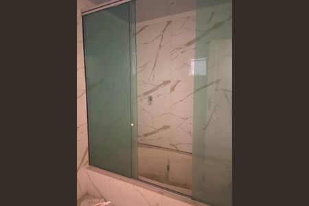 Banheiro  de apartamento para alugar com 3 quartos, 103m² em Centro, São Leopoldo