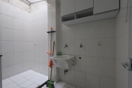 Casa de condomínio à venda com 69m², 2 quartos e 1 vagaLavanderia