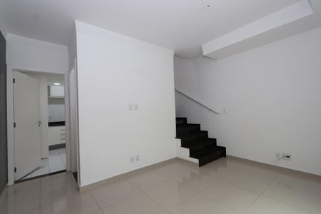 Sala de casa de condomínio à venda com 2 quartos, 69m² em Vila Lucia, São Paulo