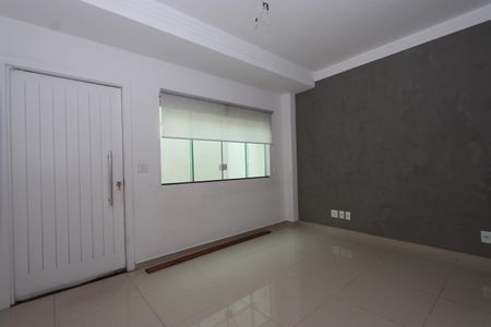 Sala de casa de condomínio à venda com 2 quartos, 69m² em Vila Lucia, São Paulo