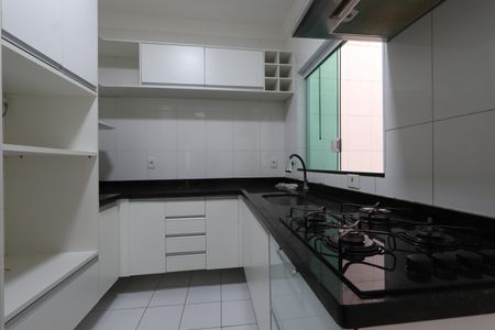 Casa de condomínio à venda com 69m², 2 quartos e 1 vagaCozinha