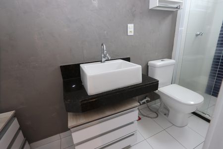 Casa de condomínio à venda com 69m², 2 quartos e 1 vagaBanheiro da Suíte 1