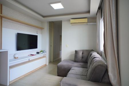 Sala de apartamento para alugar com 3 quartos, 69m² em Humaitá, Porto Alegre