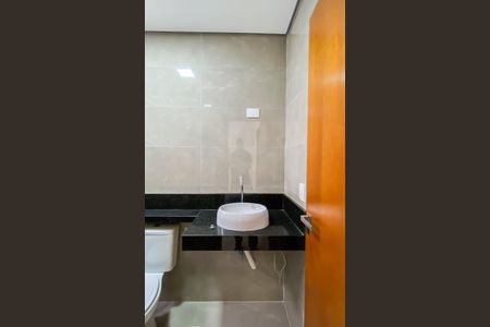 Casa à venda com 152m², 3 quartos e 2 vagas Casa à venda com 152m², 3 quartos e 2 vagasBanheiro