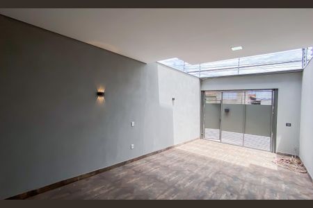 Casa à venda com 152m², 3 quartos e 2 vagas Casa à venda com 152m², 3 quartos e 2 vagasGaragem