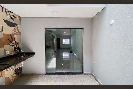 Casa à venda com 152m², 3 quartos e 2 vagas Casa à venda com 152m², 3 quartos e 2 vagasÁrea de Serviço