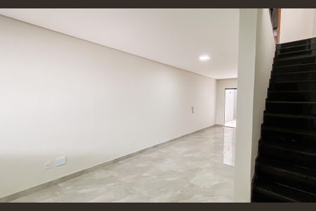 Casa à venda com 152m², 3 quartos e 2 vagas Casa à venda com 152m², 3 quartos e 2 vagasSala