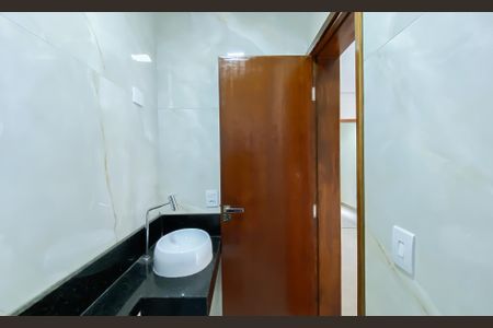 Casa à venda com 174m², 3 quartos e 2 vagas Casa à venda com 174m², 3 quartos e 2 vagasBanheiro da Suíte 1