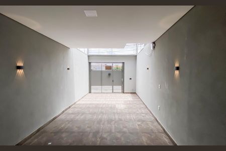 Casa à venda com 174m², 3 quartos e 2 vagas Casa à venda com 174m², 3 quartos e 2 vagasGaragem