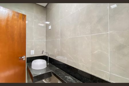 Casa à venda com 174m², 3 quartos e 2 vagas Casa à venda com 174m², 3 quartos e 2 vagasBanheiro da Suíte 2