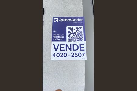 Casa à venda com 174m², 3 quartos e 2 vagas Casa à venda com 174m², 3 quartos e 2 vagasPlaca