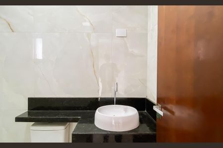 Casa à venda com 174m², 3 quartos e 2 vagas Casa à venda com 174m², 3 quartos e 2 vagasBanheiro da Suíte 1