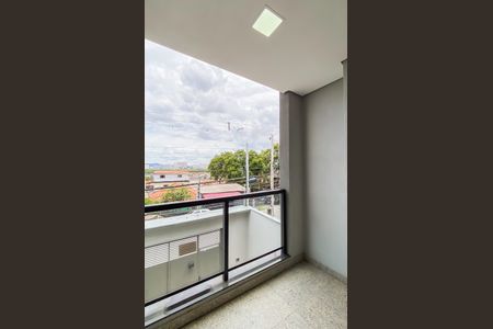 Casa à venda com 174m², 3 quartos e 2 vagas Casa à venda com 174m², 3 quartos e 2 vagasVaranda da Suíte 1