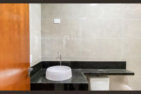 Casa à venda com 174m², 3 quartos e 2 vagas Casa à venda com 174m², 3 quartos e 2 vagasBanheiro da Suíte 2