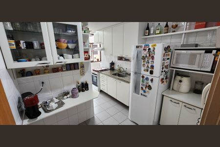 Apartamento à venda com 103m², 3 quartos e 2 vagasCozinha