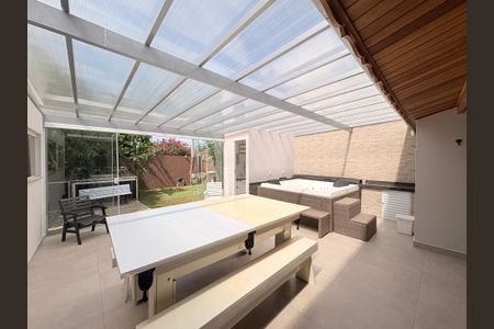 Casa à venda com 170m², 2 quartos e 2 vagasQuintal