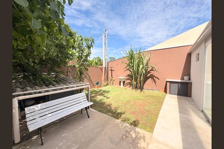 Casa à venda com 170m², 2 quartos e 2 vagasQuintal