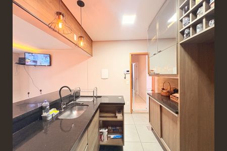 Casa à venda com 170m², 2 quartos e 2 vagasCozinha