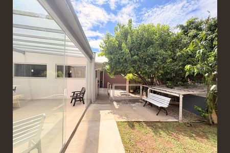 Casa à venda com 170m², 2 quartos e 2 vagasQuintal