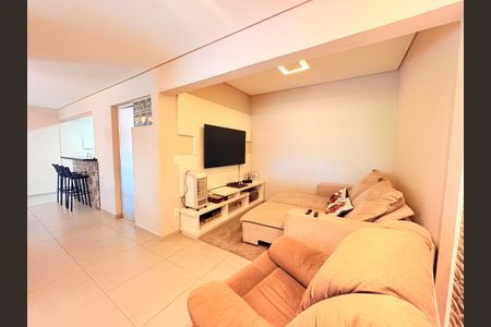Sala de casa à venda com 2 quartos, 170m² em Jardim Torres Sao Jose, Jundiaí