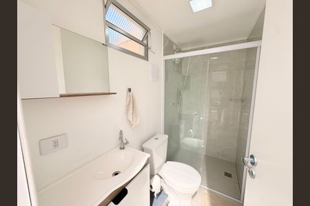 Casa à venda com 170m², 2 quartos e 2 vagasBanheiro Externo