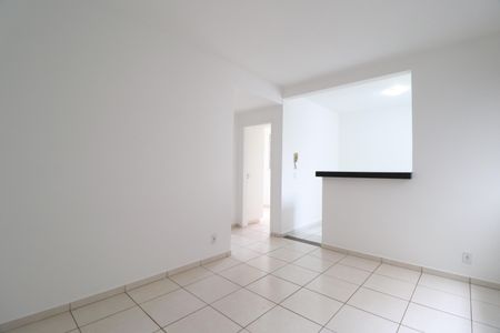 Sala de apartamento para alugar com 2 quartos, 45m² em Gávea, Uberlândia