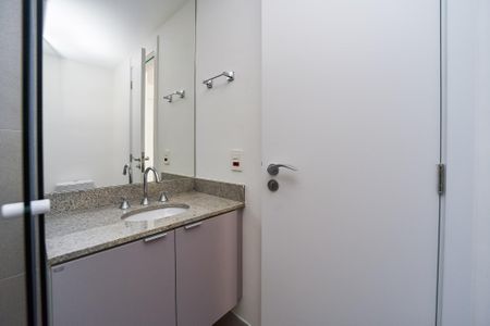 Studio para alugar com 24m², 1 quarto e 1 vaga Studio para alugar com 24m², 1 quarto e 1 vagaBanheiro