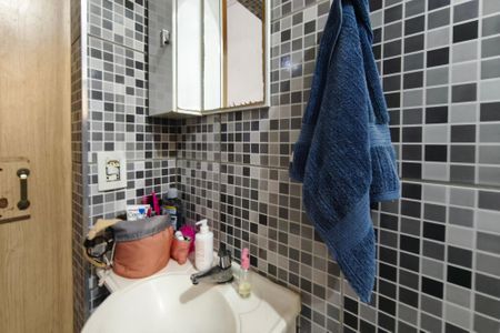 Casa à venda com 265m², 4 quartos e 3 vagas Casa à venda com 265m², 4 quartos e 3 vagasBanheiro Social