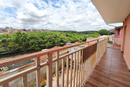 Casa à venda com 265m², 4 quartos e 3 vagas Casa à venda com 265m², 4 quartos e 3 vagasVaranda Quartos