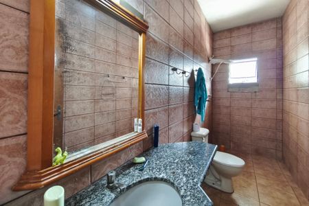 Casa à venda com 265m², 4 quartos e 3 vagas Casa à venda com 265m², 4 quartos e 3 vagasLavabo